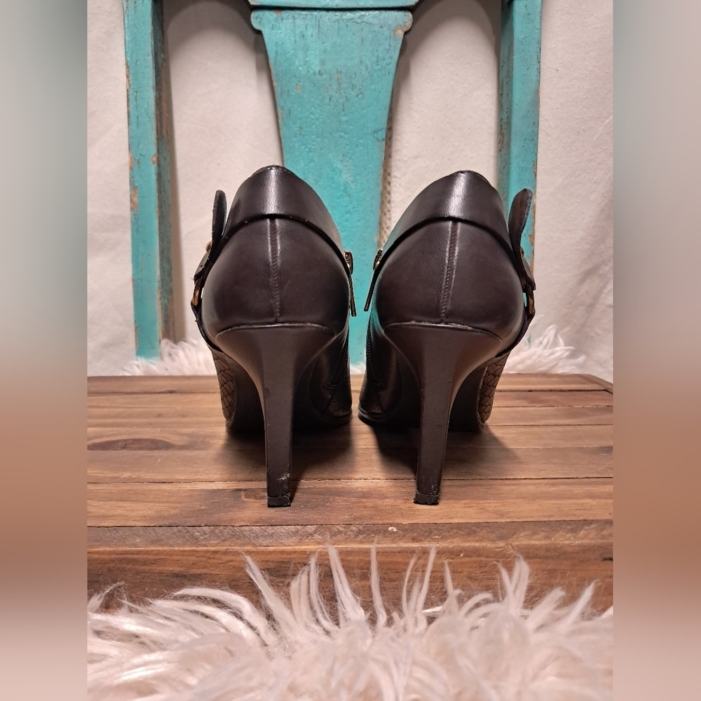 Bandolino Faux Snake Skin Heels Size 7 - Picture 6 of 10